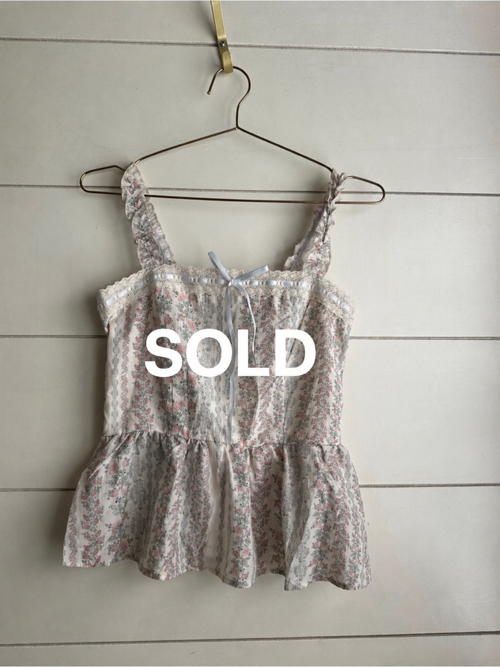 Delicate Floral Ruffled Camisole Top - Pink/Cream